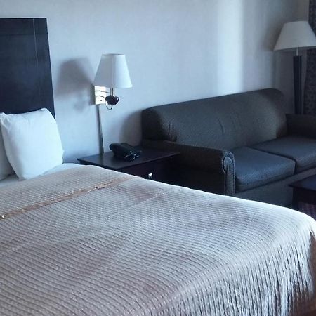 בליית'וויל Deerfield Inn מראה חיצוני תמונה