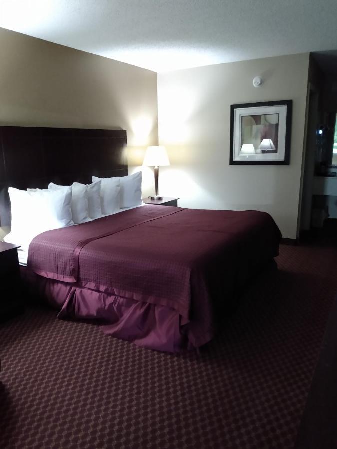 בליית'וויל Deerfield Inn מראה חיצוני תמונה